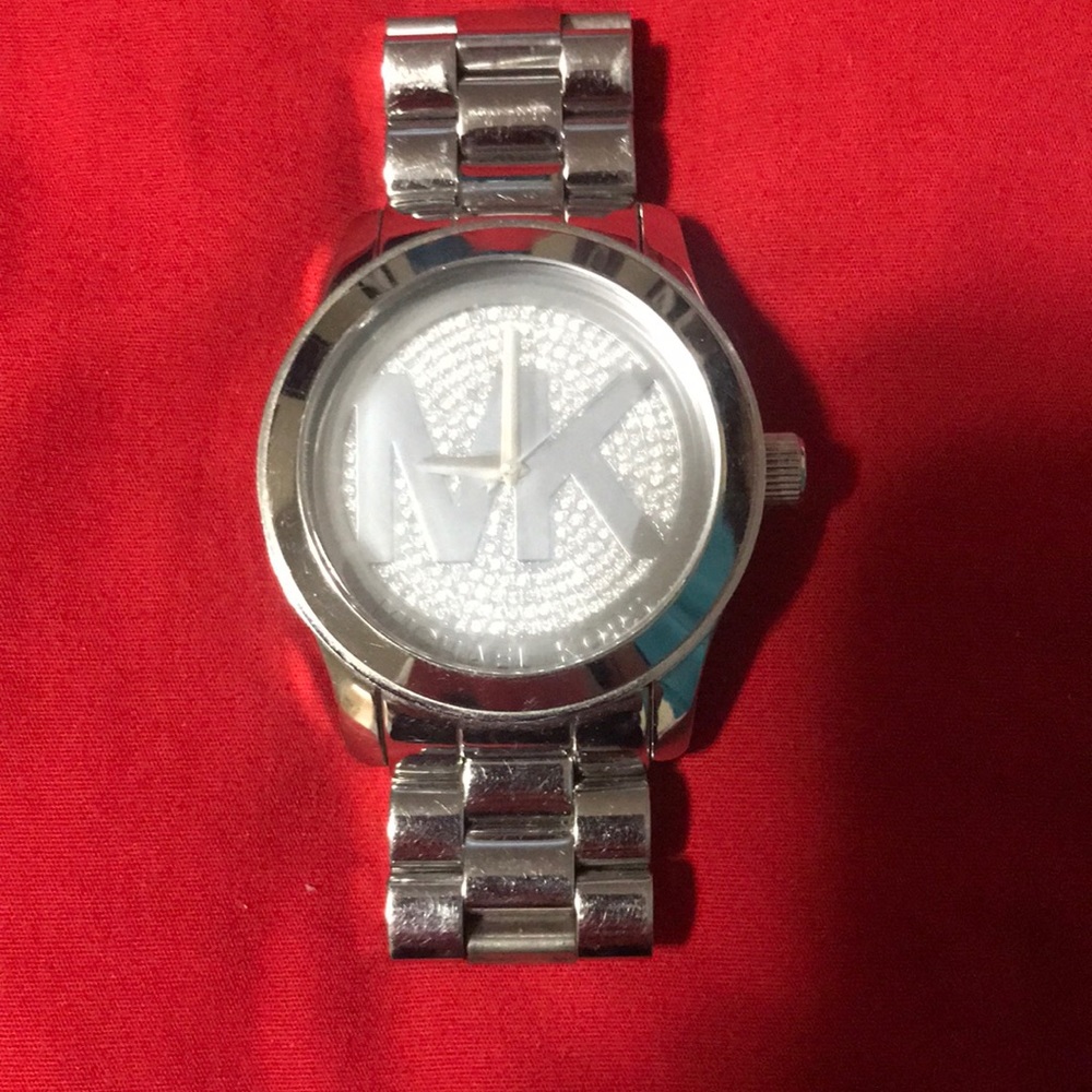 Michael kors oversized watch